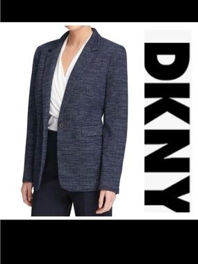 DNKY Navy Blue Women's
Blazer size 8